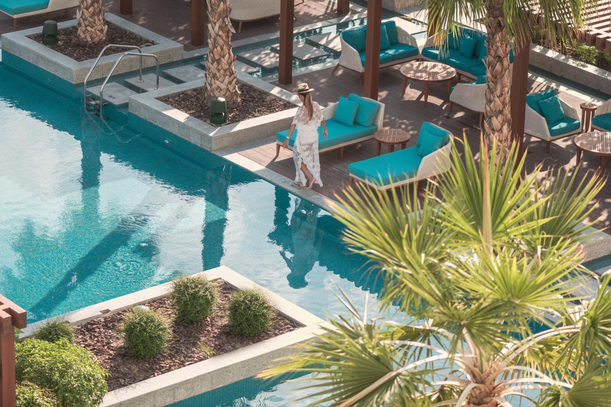 Al Messila, A Luxury Collection Resort & Spa, Доха Екстер'єр фото The pool at the hotel